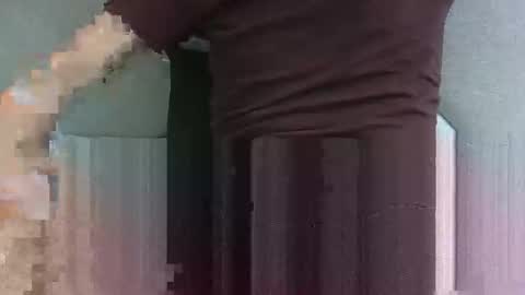 fonzi_flores online show from April 2026 10:18:01 PM