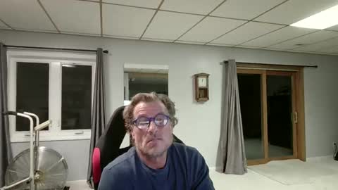 foodforcatfists online show from November 2025 06:01:01 AM