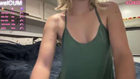 Elaine online show from December 2024 01:32:01 AM