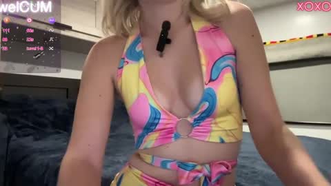 Elaine online show from January 2025 01:44:01 AM