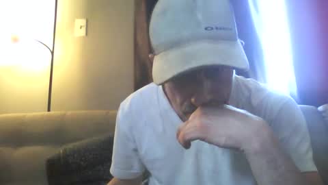 fouraide42 online show from December 2024 01:22:02 PM