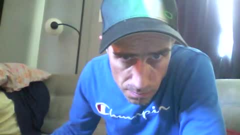 fouraide42 online show from December 2024 05:19:02 PM