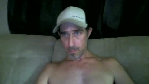 fouraide42 online show from April 2026 07:45:01 AM