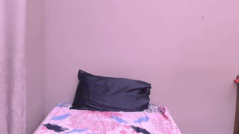 Snapshot of fox_off2 chatting on December 2024 11:01:02 PM fox_off2 online show from December 2024 11:01:02 PM