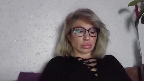 fox_red_lady7 online show from April 2026 07:44:02 AM