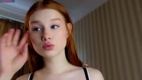 Snapshot of foxxx_tail chatting on June 2026 02:52:01 PM Petra online show from June 2026 02:52:01 PM