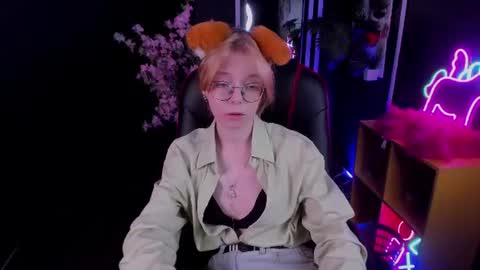 Polly online show from June 2026 05:32:02 AM