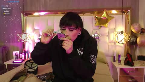 Foxxy  online show from November 2025 11:10:02 AM