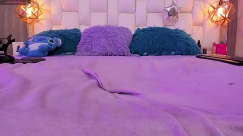 Snapshot of foxxy_dolce chatting on April 2026 01:41:02 PM Foxxy online show from April 2026 01:41:02 PM