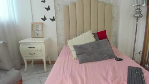 Foxy online show from January 2025 07:56:02 PM