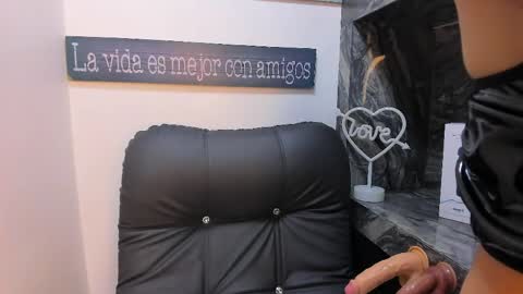 Snapshot of foxy_aleja chatting on May 2026 11:07:01 AM foxy_aleja online show from May 2026 11:07:01 AM
