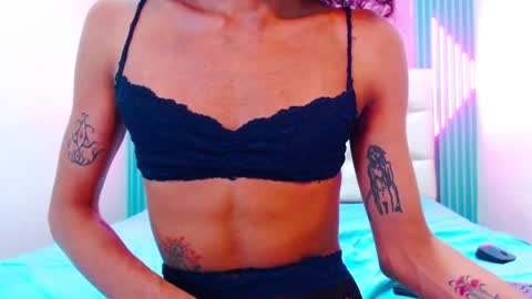 Ella online show from December 2025 03:52:01 PM