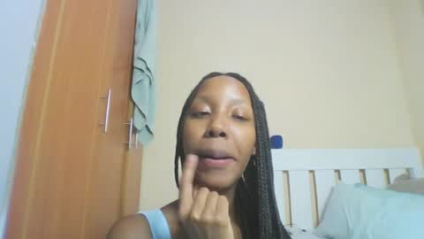Snapshot of foxyatmidnite chatting on July 2026 12:32:02 AM foxyatmidnite online show from July 2026 12:32:02 AM