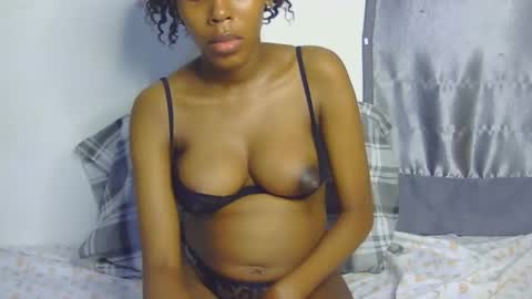 foxypennyy online show from November 2025 04:29:01 PM