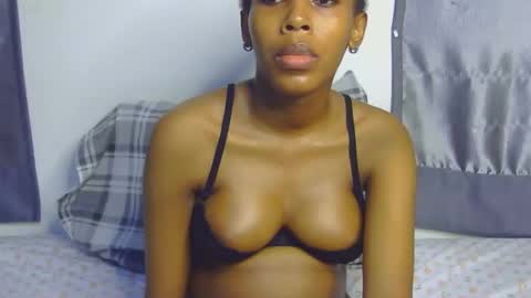 foxypennyy online show from November 2025 08:56:01 AM