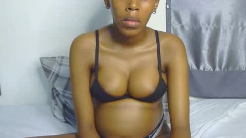 foxypennyy online show from November 2025 08:42:01 AM