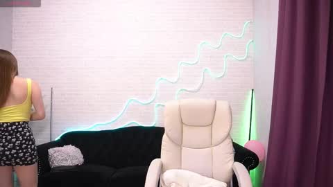 Kate online show from October 2025 01:17:02 PM