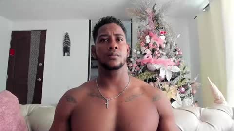 Snapshot of fraiderbrown chatting on December 2024 04:27:02 PM IM FRAIDER online show from December 2024 04:27:02 PM