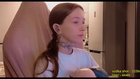 fran_bow online show from November 2025 02:55:01 AM