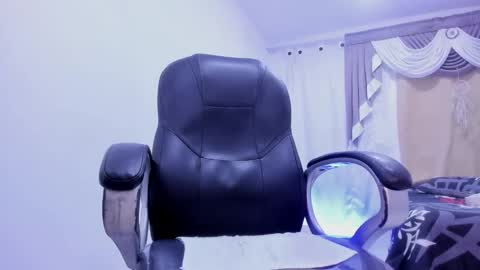 Fran online show from December 2025 03:45:02 AM