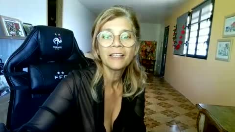 francelune online show from March 2026 07:31:01 AM