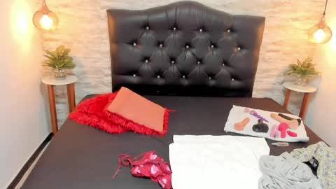 Snapshot of francesca_bbw chatting on May 2026 03:15:01 AM online show from May 2026 03:15:01 AM