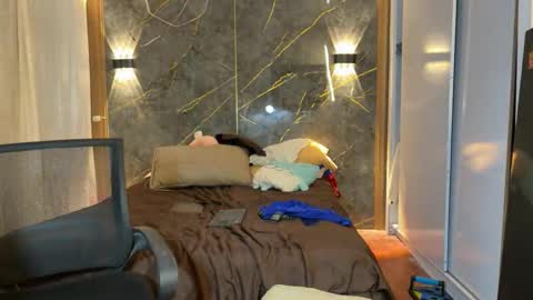 Snapshot of francheska_baby chatting on September 2025 08:07:01 AM Dynamic roles online show from September 2025 08:07:01 AM