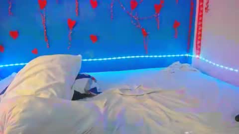 francihot4 online show from February 2025 08:22:01 PM