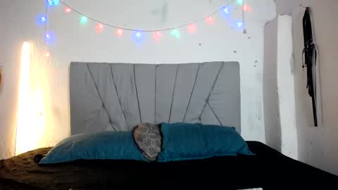 francihot4 online show from February 2026 02:09:02 AM