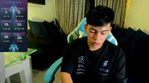 Snapshot of franco_rizzo01 chatting on December 2024 11:51:01 PM frank online show from December 2024 11:51:01 PM