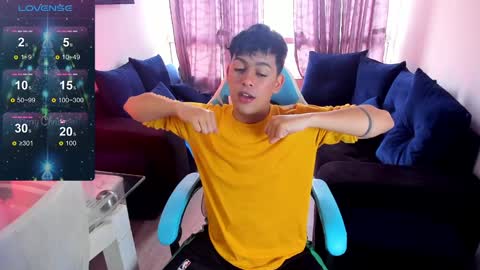 Snapshot of franco_rizzo01 chatting on December 2024 07:53:02 PM frank online show from December 2024 07:53:02 PM