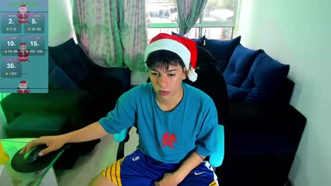 Snapshot of franco_rizzo01 chatting on December 2024 09:19:01 PM frank online show from December 2024 09:19:01 PM