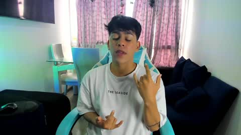 Snapshot of franco_rizzo01 chatting on February 2025 07:40:02 PM frank online show from February 2025 07:40:02 PM