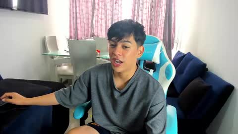 Snapshot of franco_rizzo01 chatting on February 2025 07:16:01 PM frank online show from February 2025 07:16:01 PM