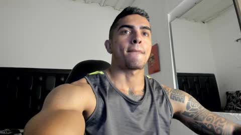 Snapshot of franco_ruiz_ chatting on December 2024 01:47:01 AM franco online show from December 2024 01:47:01 AM