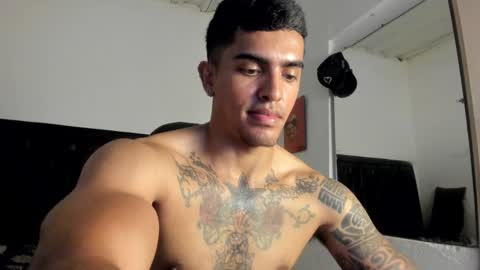 Snapshot of franco_ruiz_ chatting on February 2025 03:52:02 AM franco online show from February 2025 03:52:02 AM