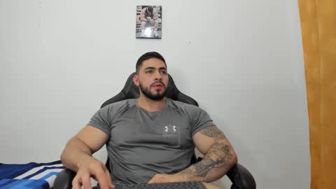 frank_foxx1 online show from November 2025 04:04:01 AM