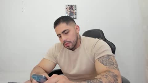 frank_foxx1 online show from February 2026 04:41:01 AM