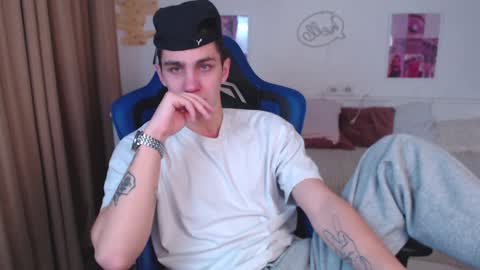 Frank online show from December 2024 02:52:01 AM