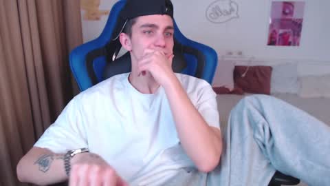 Frank online show from December 2024 05:53:02 AM