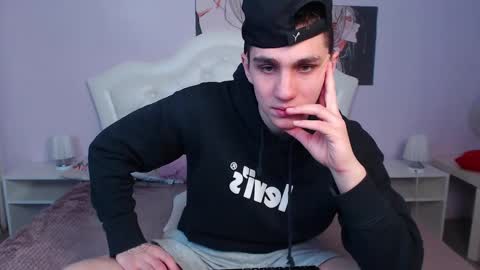 Frank online show from February 2025 05:55:02 AM