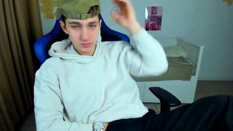 Frank online show from February 2026 05:44:01 AM