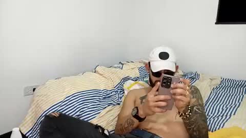 Snapshot of frankdanielsmolano chatting on June 2026 07:22:01 AM frankdanielsmolano online show from June 2026 07:22:01 AM