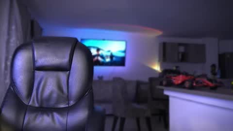 Frank Farrell. Hey remember to give me a thumbs up Ty online show from September 2025 02:23:01 AM