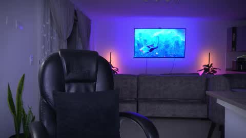 Frank Farrell. Hey remember to give me a thumbs up Ty online show from February 2026 01:04:01 AM