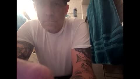 Famous Blue Eyes online show from April 2026 10:54:02 AM