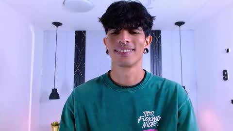 Franvill trato online show from October 2025 07:25:01 PM