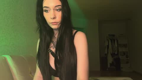 Snapshot of frau_basted chatting on January 2025 03:01:01 PM mistress Bastet and  mintcola online show from January 2025 03:01:01 PM