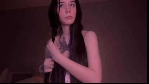 Snapshot of frau_basted chatting on February 2025 03:27:02 PM mistress Bastet and  mintcola online show from February 2025 03:27:02 PM