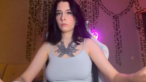 Snapshot of frau_basted chatting on February 2025 03:16:01 PM mistress Bastet and  mintcola online show from February 2025 03:16:01 PM